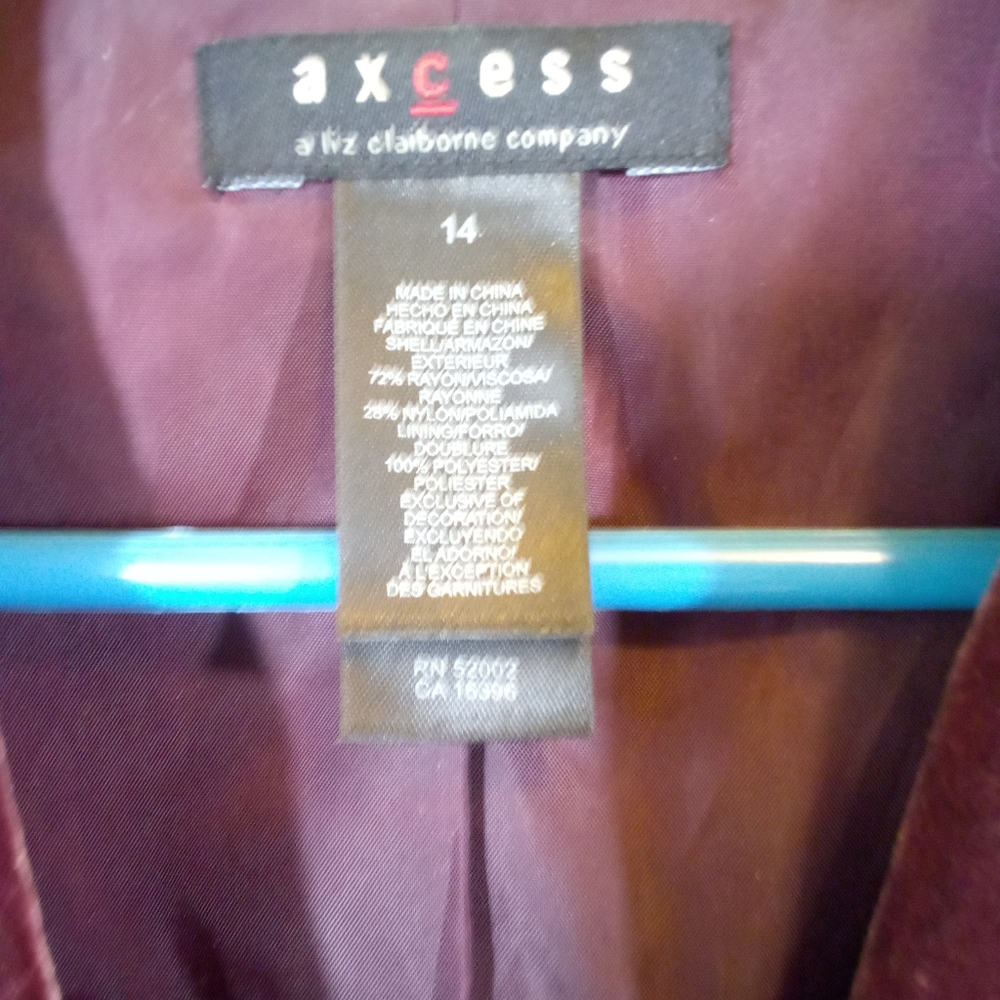 Velvet Button Down Plum Blazer Jacket By Axcess Size 14 Womens Fashion - Picture 4 of 4